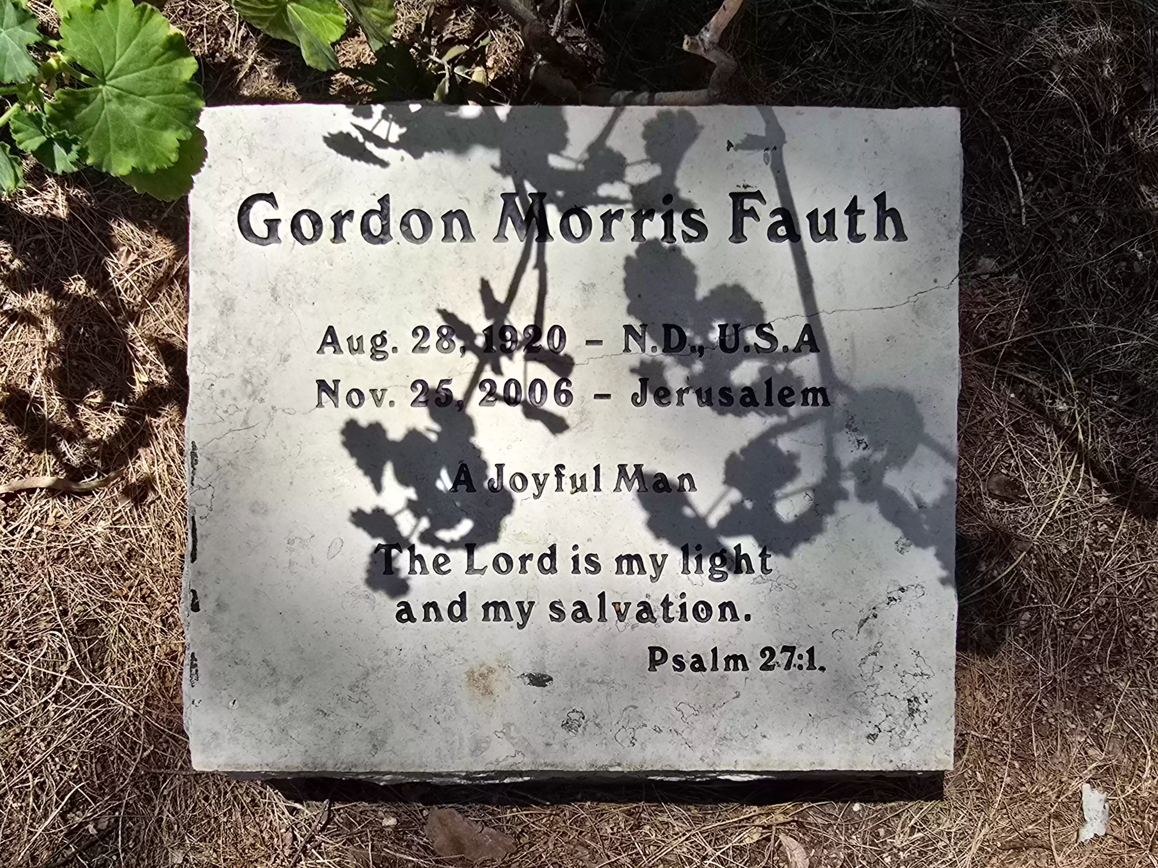 Grave1